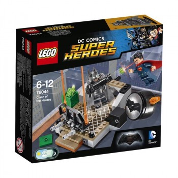 Конструктор LEGO Super Heroes Битва супергероев 76044