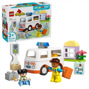 Конструктор LEGO DUPLO Швидка допомога та водій 10447